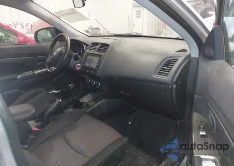 2019 Mitsubishi Outlander Sport 2.0 Es z USA, uszkodzony, nr VIN JA4AP3AU8KU001390